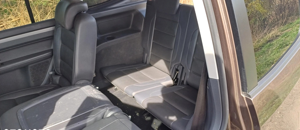Volkswagen Touran cena 38000 przebieg: 290000, rok produkcji 2011 z Kobylin małe 211